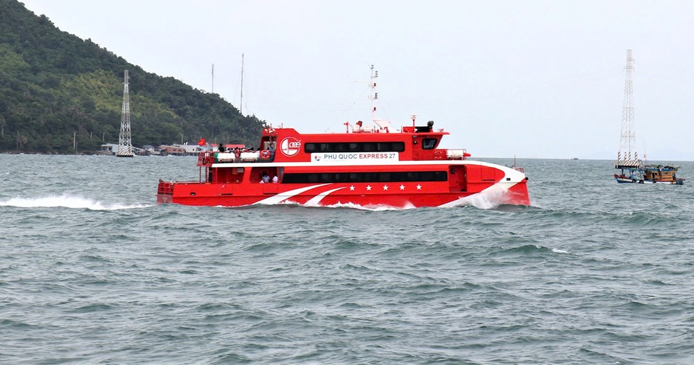 Tàu Phú Quốc Express chính thức chạy tuyến Sa Kỳ – Lý Sơn từ 17.4 - ảnh 1